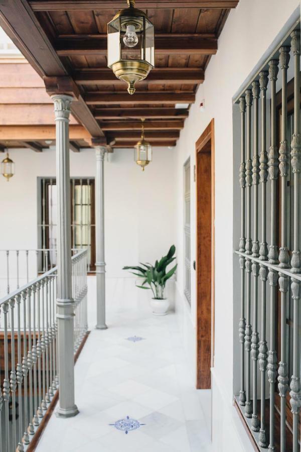 One&Lux Byron Suites Seville Exterior photo
