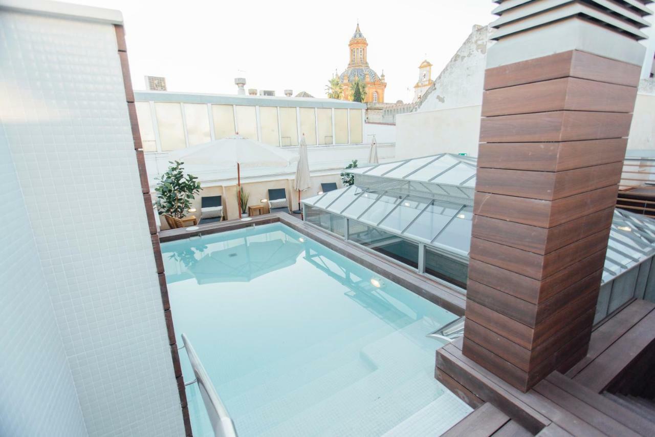 One&Lux Byron Suites Seville Exterior photo